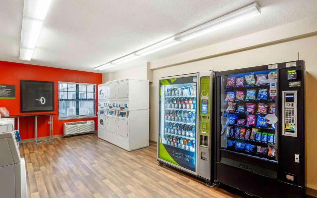 Extended Stay America Select Suites Chicago Naperville West