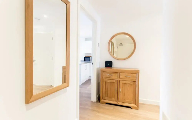 Bright, Spacious 2BR Central Cambridge Flat for 4