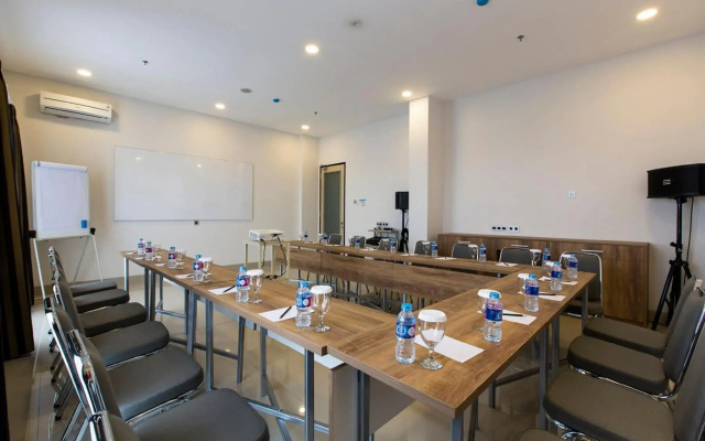 Sparks Odeon Sukabumi - Artotel Curated