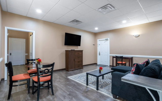 Travelodge by Wyndham Lakeland