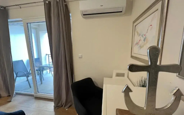 Studio Apartment Marina Mel Novi Vinodolski