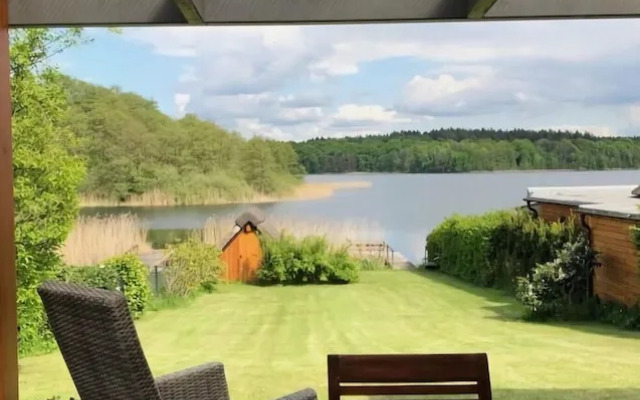 Schaal Lake Residence