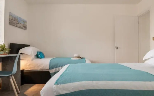 Quayside - Modern Apartment