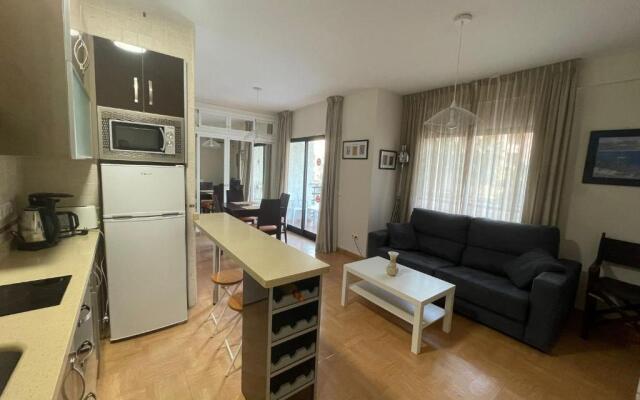 Beachfront 1BR apartment in center of MArbella!