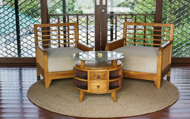 Charming Oceanfront 3 Br Villa in Seminyak