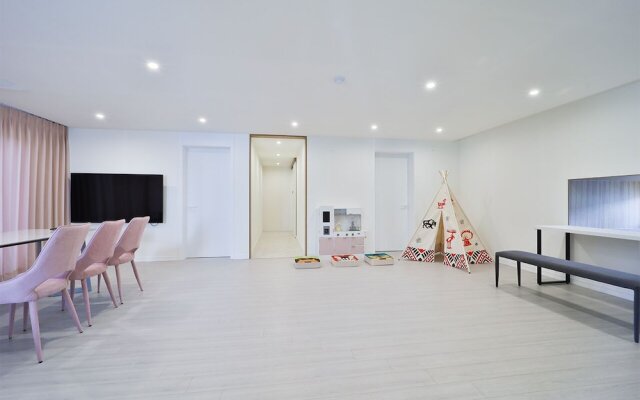 Doan Kids Hotel