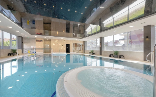 Morska Apartment With Spa by Renters