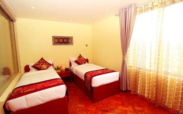Diamonds Inn