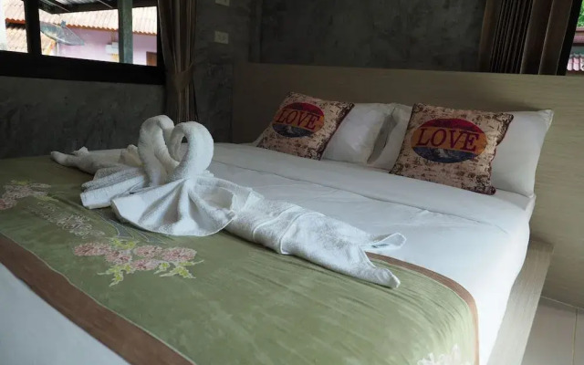 Baan Keree Thara Khiri Wong