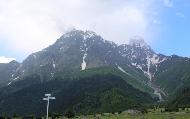 Guesthouse Dolra Svaneti