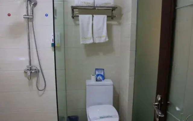 Yi Feng Bussiness Hotel