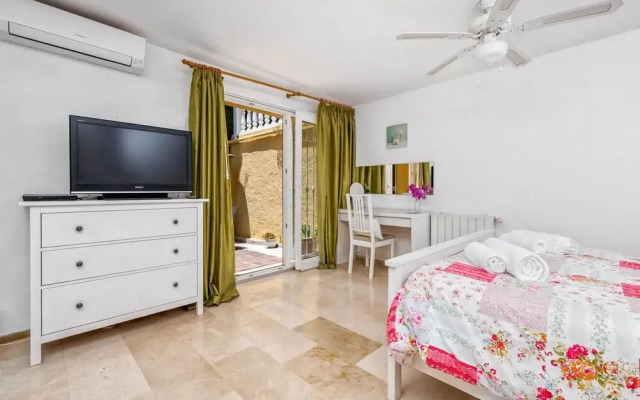 Solaga -  Villa Costalota