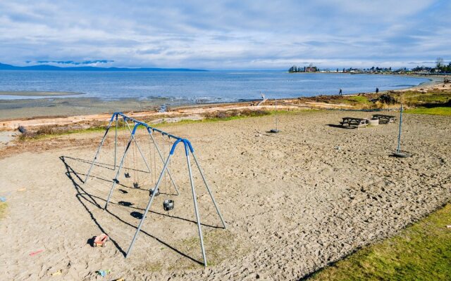 Sea Edge Beachside Hotel