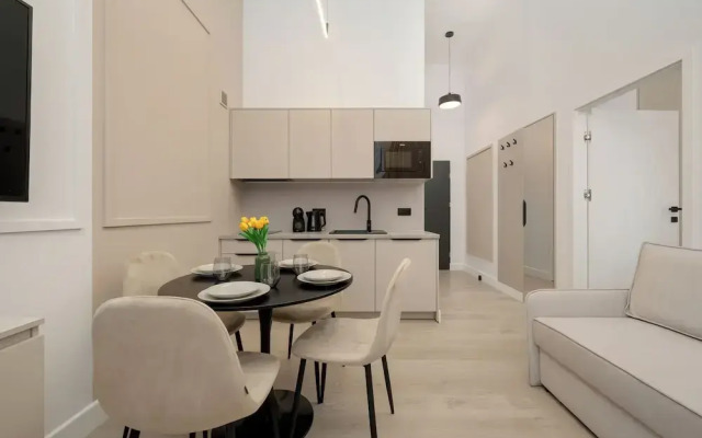 Cozy Apartment for 8 by Renters