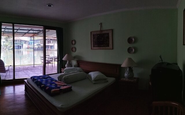 Villa Lot 5 Lake View for 30 pax