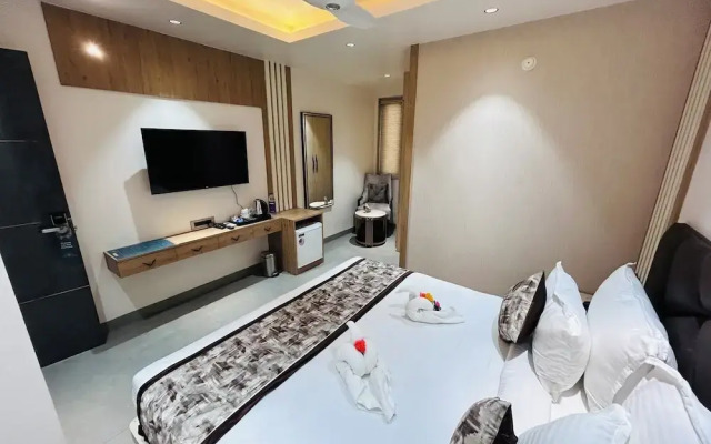 Hotel Meena Aurum Inn