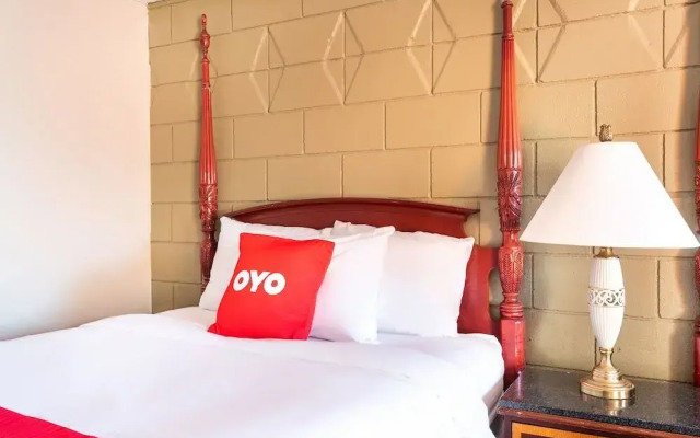 OYO Hotel Malden MA Broadway