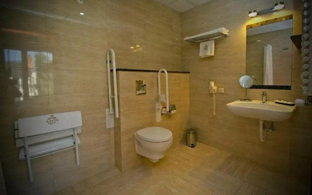 Xavin Hotel