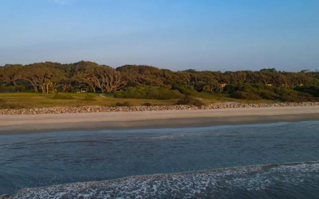 The Beachview Club