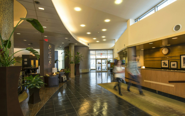 Hampton Inn & Suites Boston Crosstown Center