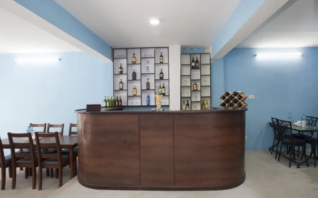 Hotel Crossroads by OYO Rooms