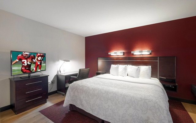 Red Roof Inn PLUS+ Columbus Downtown-Convention Center