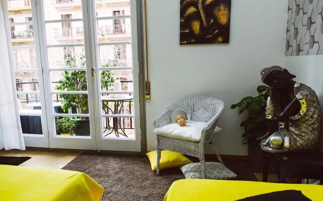 Rooms Hola BCN B & B