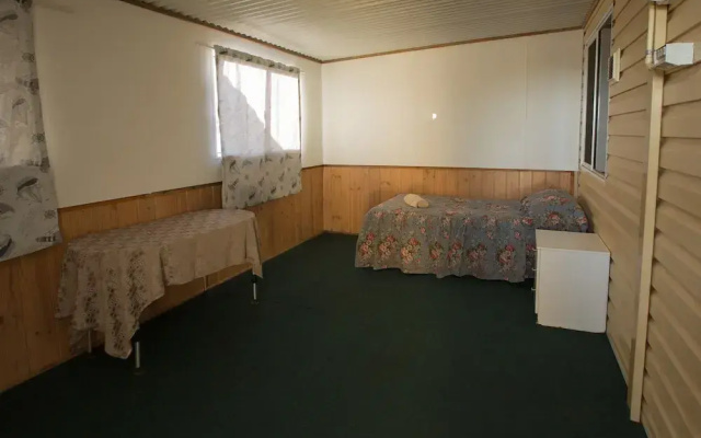Drummond Cove Holiday Park Home