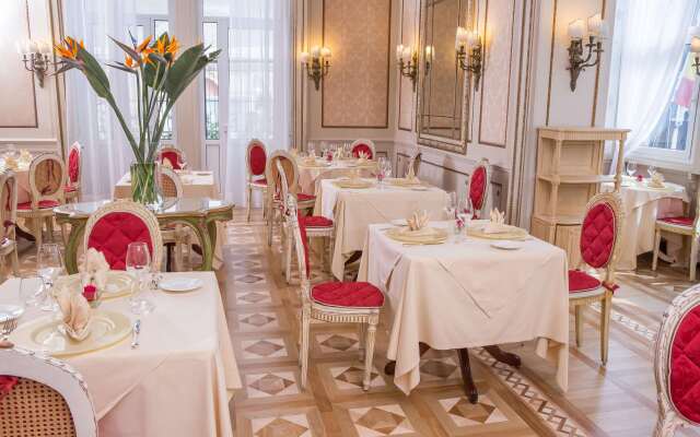 Bristol Palace Hotel