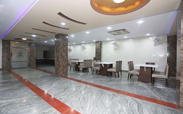 OYO 2295 Hotel Razia Inn