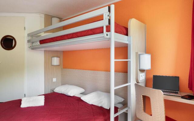 Première Classe La Ville-Du-Bois