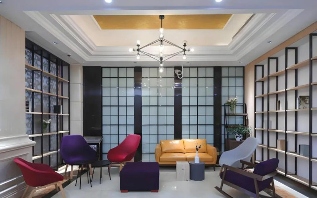 Campanile Hotel (Shenzhen Longcheng Plaza Metro Station)