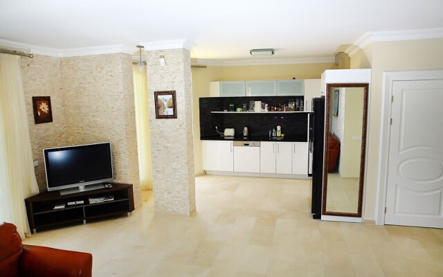 5 Bedroom Villa With Private Pool