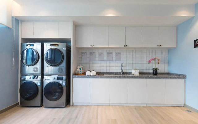 Atour Hotel Ma'anshan East Railway Station