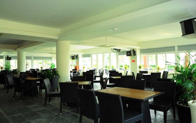 Sandunes Beach Resort & Spa