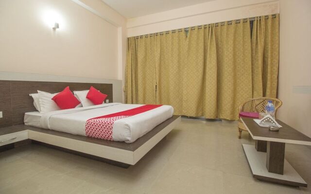 OYO 28084 Hotel Pangolin