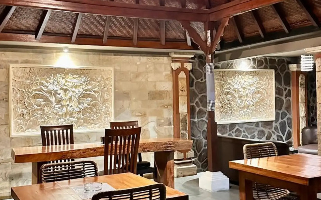 Puri Bali Lovina