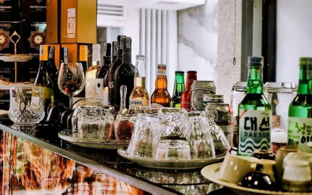 Cocoin Host  Snack Bar