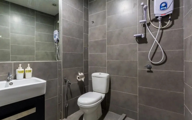 Luzzeri Suite Empire Damansara