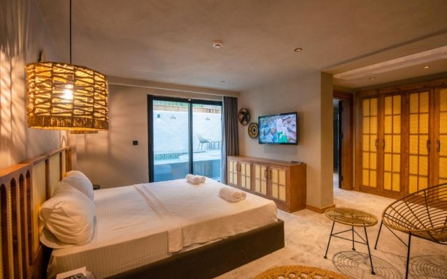 Icon Beach Suites Hotel