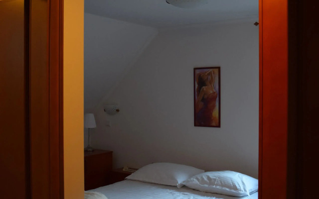 Rooms Pod Lipo Olimje