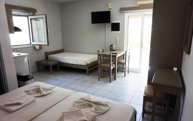 Niriis Hotel