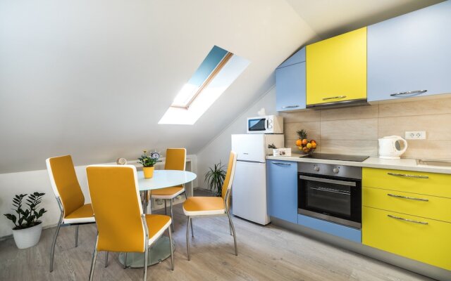 Apartments & Rooms Sunshine Home