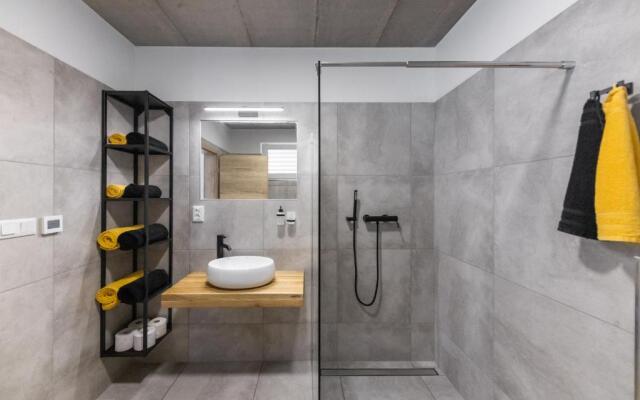 Marley & Me Apartments