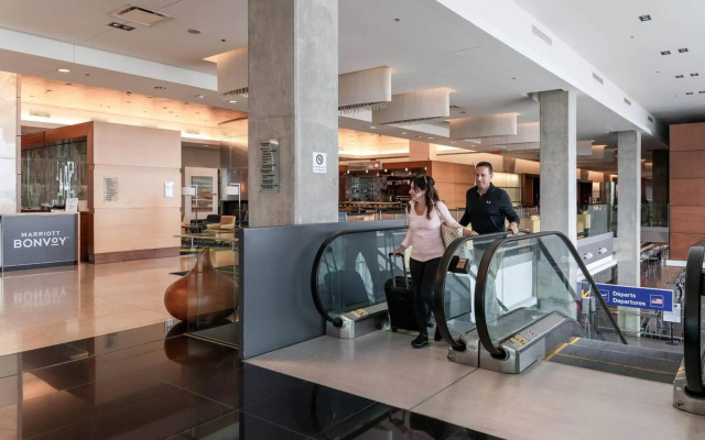 Montreal Airport Marriott In-Terminal Hotel