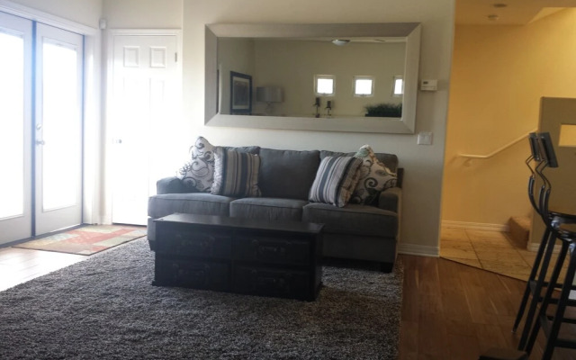 346 Ocean View 2 Bedroom Townhouse by RedAwning