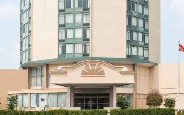 Ramada Philadelphia City Center