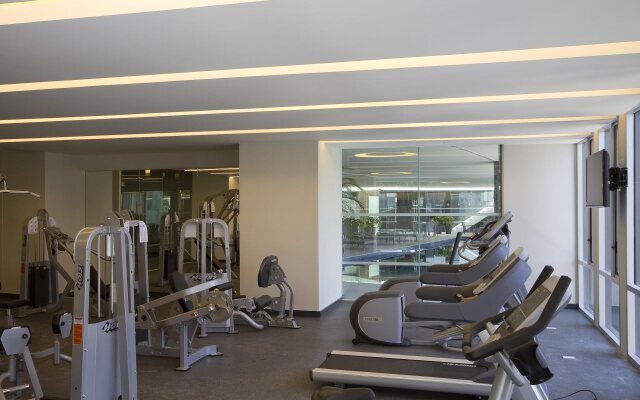 Plaza Suites