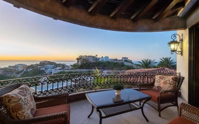 Stunning 6BD Pedregal Villa Maria