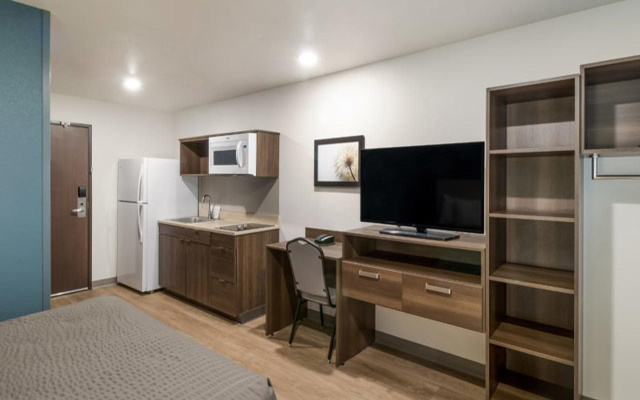 Woodspring Suites Rochester Greece